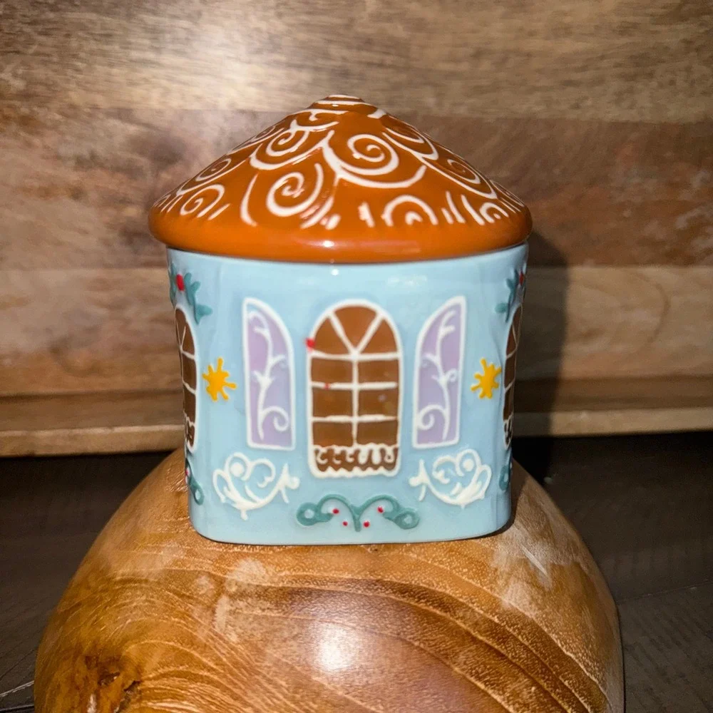 Anthropologie New Ceramic Gingerbread House Dish Jar Lid Holiday Decor see notes
